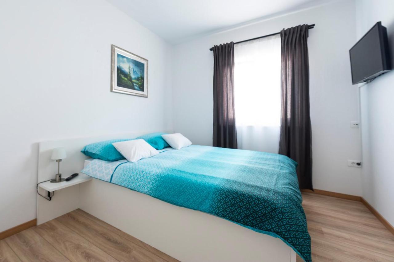 Holiday Home Lana Supetar Exterior foto